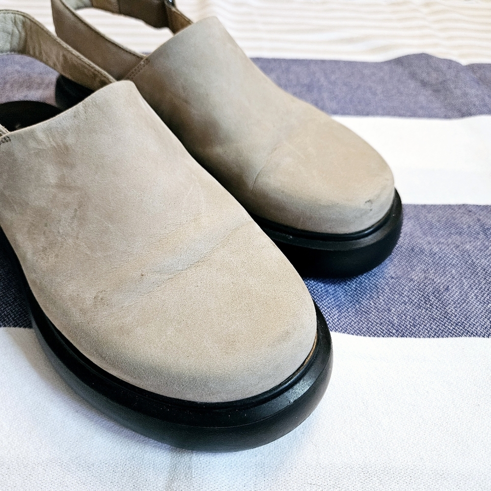Vagabond Beige Suede Slingback Clogs - Picture 2 of 12